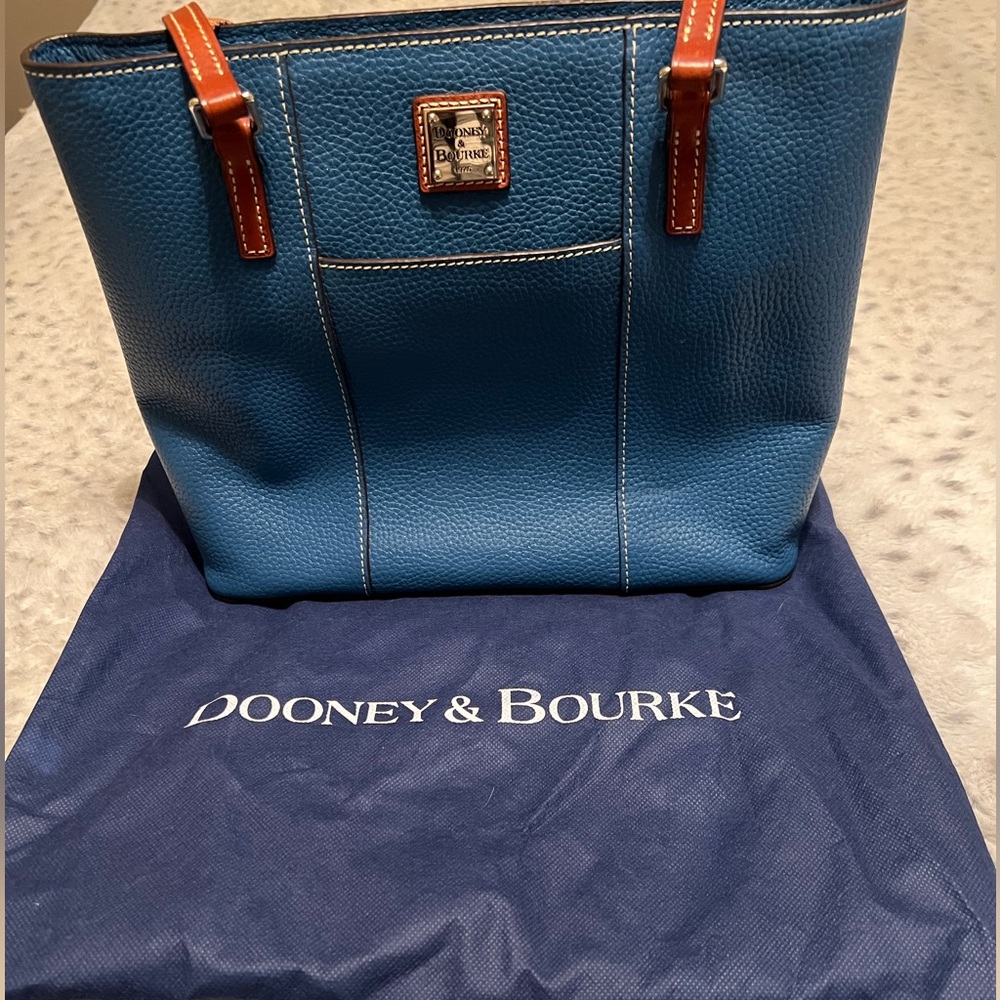 Dooney and Bourke pebble grain Lexington, color Jeans